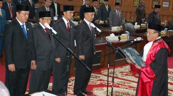 Pelantikan pimpinan DPRD Provinsi Jambi baru-baru ini